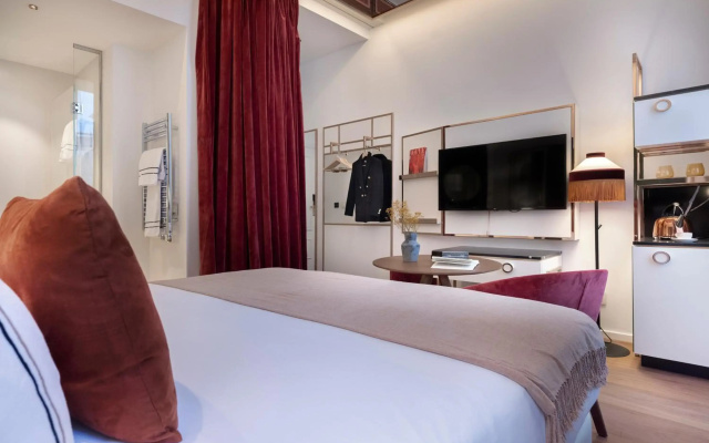 Hotel Glasgow Monceau Paris by Patrick Hayat