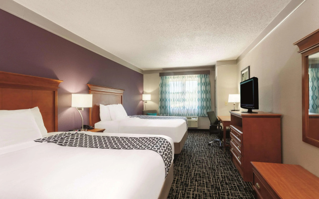 La Quinta Inn And Suites Jackson Airport
