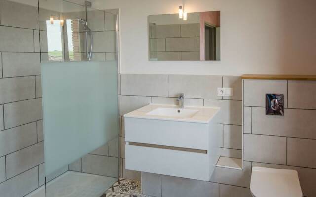 Elegant Mansion With Swimming Pool, Terrace, Sun-loungers