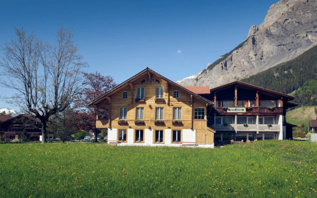 Hotel Alpina