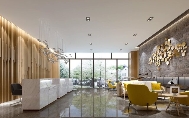 Resplendent Luxury Hotel QingDao Carvinal