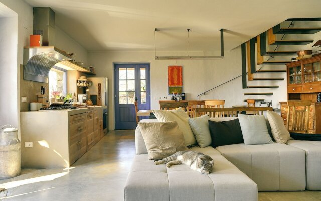 Magnificent Villa in Groznjan With High-end Kitchen & Pool