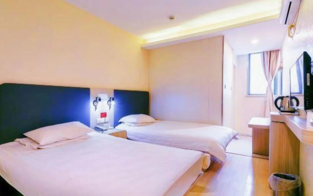 Chuzhou Hotel