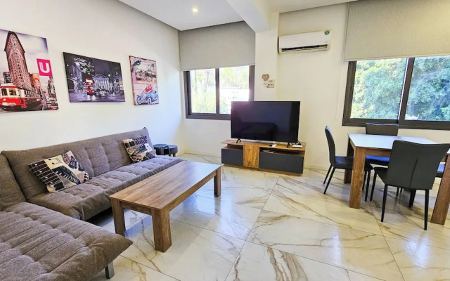 Mimi's Sunny Beach Apartment