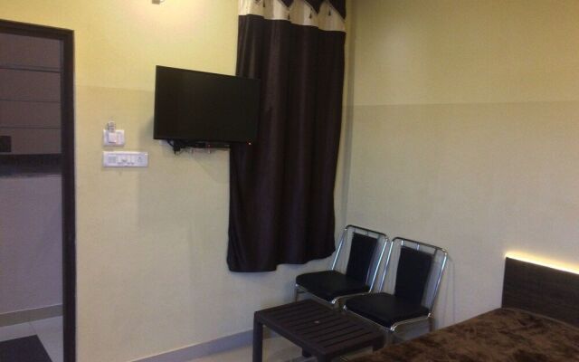 OYO 8387 Hotel Shri Kalyan