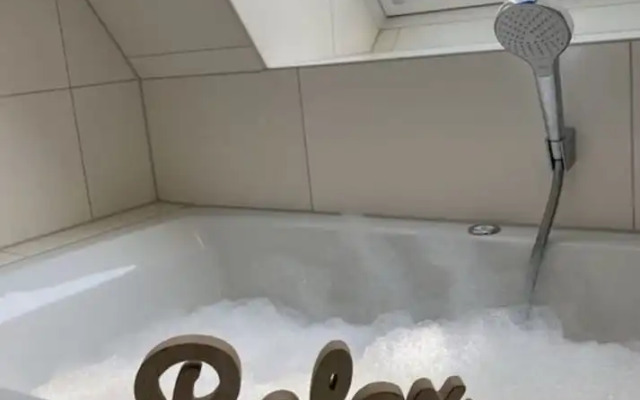 Tamika Ball House at Lake Tollense