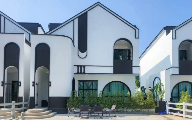 Live with passion pool villa