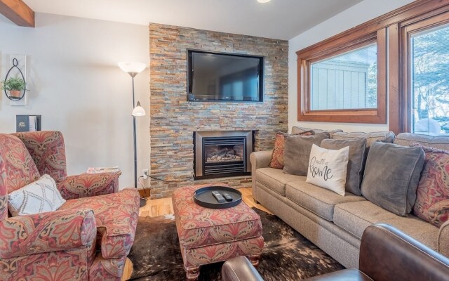 Andora 102 - 2 Br Condo