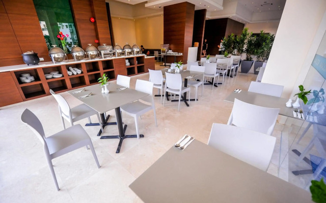 Rocana Hotel