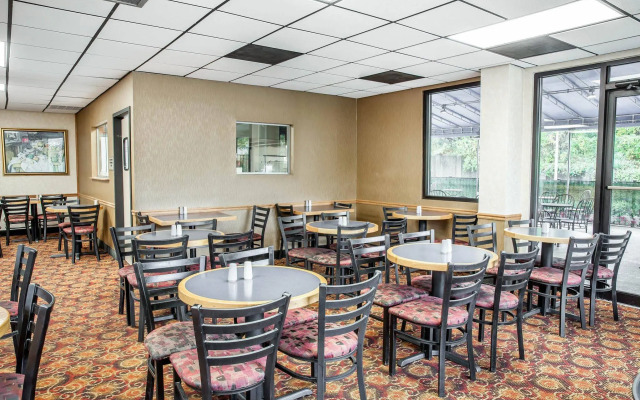 Comfort Inn & Suites Alexandria West