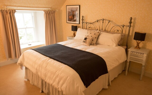 "Kirkmichael House B&b"