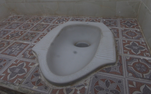 OYO Life 93154 White Kos Jenggala