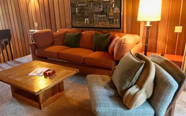 Mammoth S #219 2 Bedroom Condo