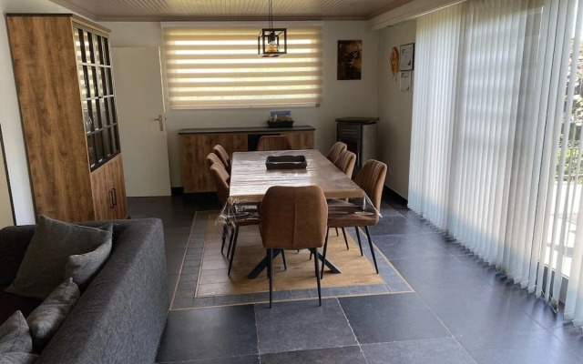 Luxurious Holiday Home with Hot Tub & Sauna in Houffalize