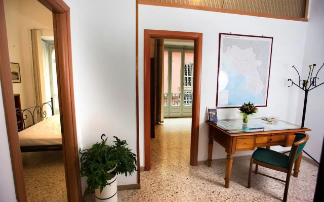 NANA Group Budget Apartment - Street of Museum I BH 98