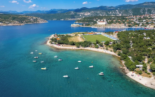 Holiday Homes Oštro