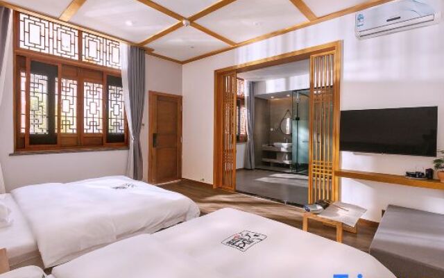 The courtyard of Sage Sage's house in Heshun