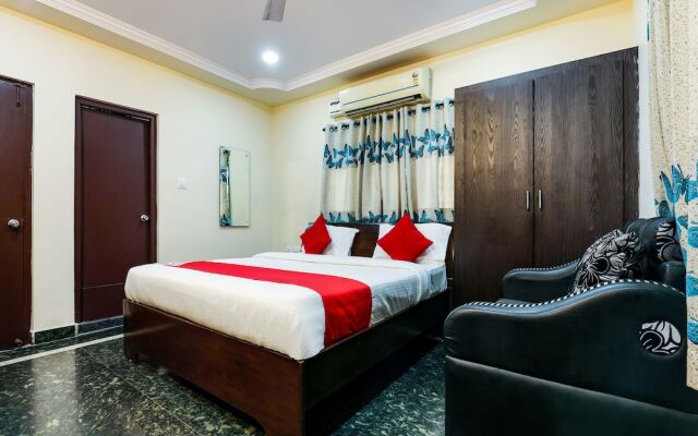 OYO 12856 Beach City