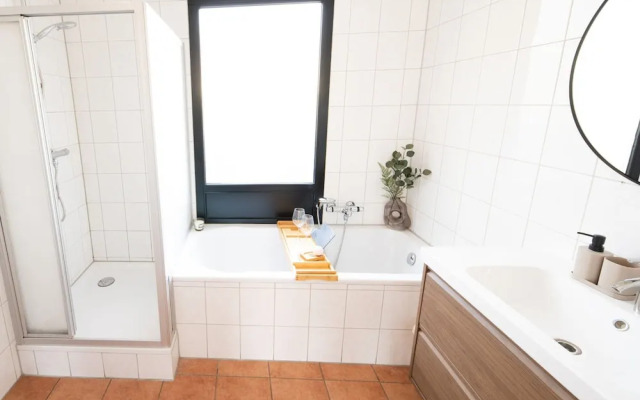 Spacious Holiday Home With Terrace