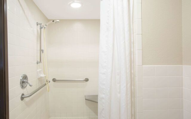 Spark by Hilton Springfield Eugene