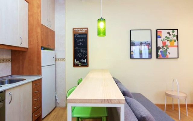Apartment with One Bedroom in Madrid, with Wifi