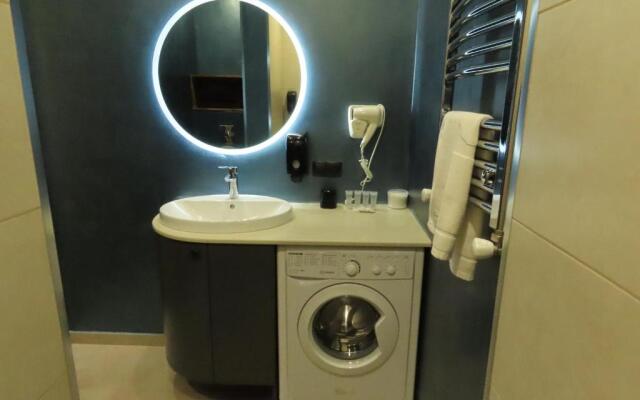 2BR loft apartment near Liberty square