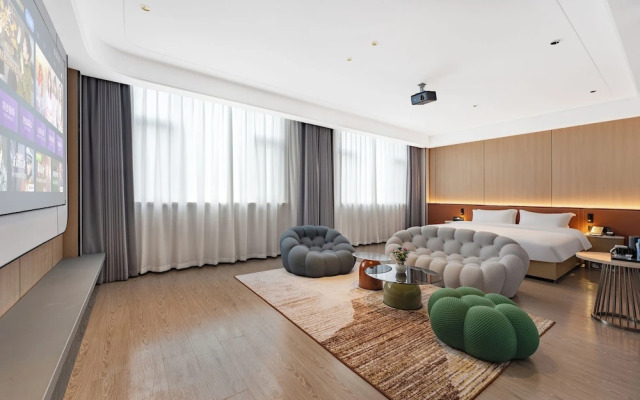 Wanzai Yijia La Maison Hotel