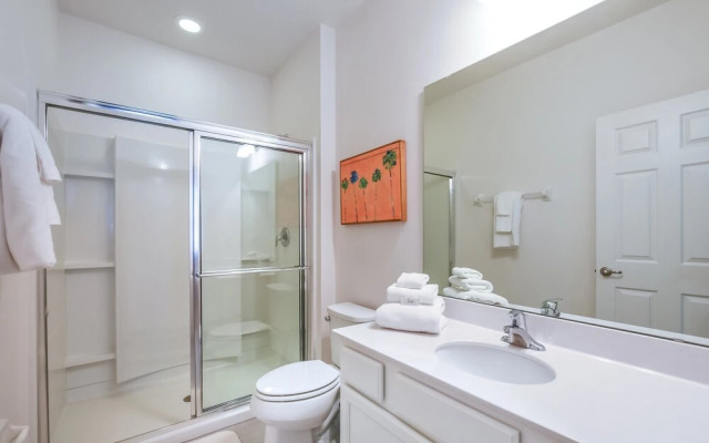 14 Bdrm 11 BA Sleeps 30