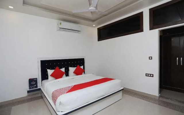 OYO Flagship 14945 Hotel UK-07