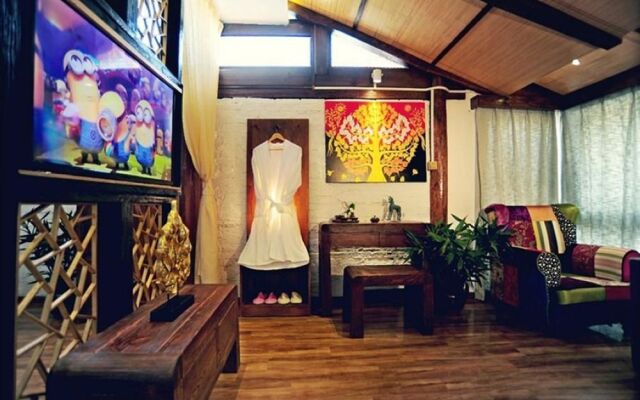 Huayueting Inn