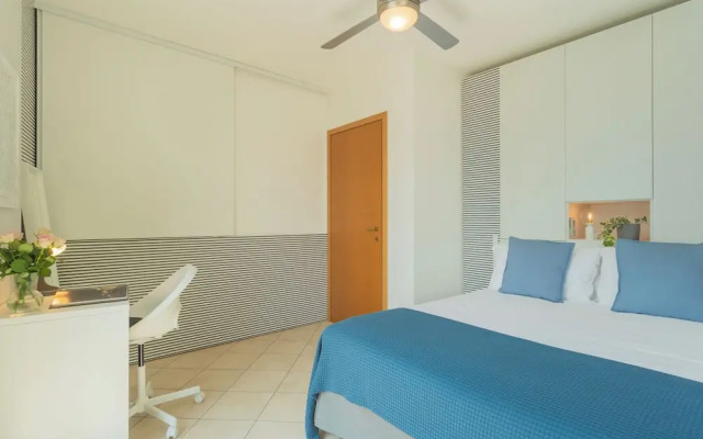 Blue Bliss Apartment by Rent all Como