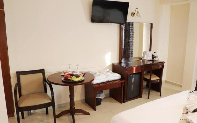 Hotel Kosta Famissi