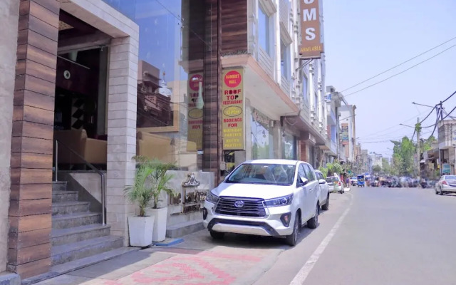 Hotel Landmark Near Golden Temple