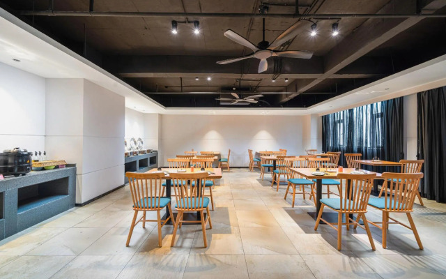 Vanfeel Hotel(Dongguan Daoku Branch)