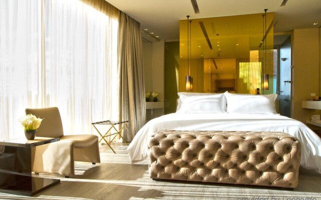 Bog Hotel