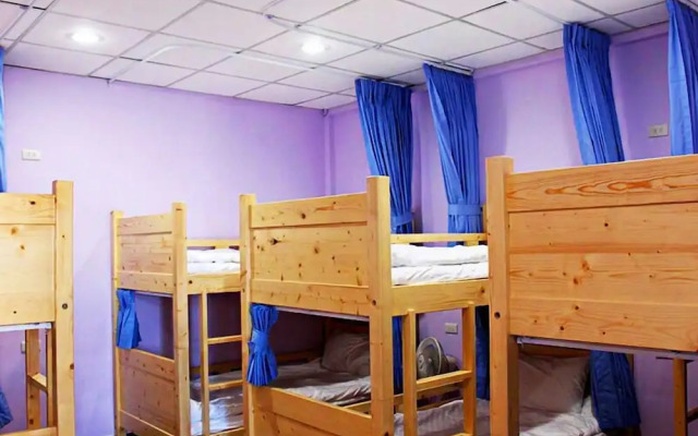 Wm & S - Hostel