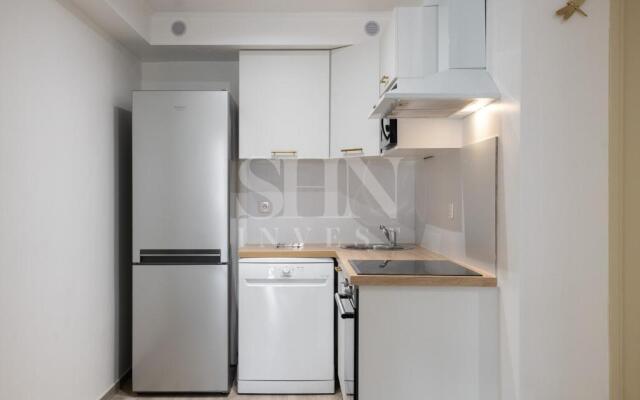 Cosy apartment for 6 persons near tramway in Nice