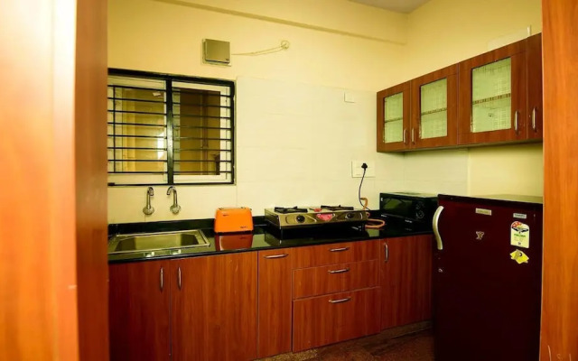 OYO 9702 Hebbal