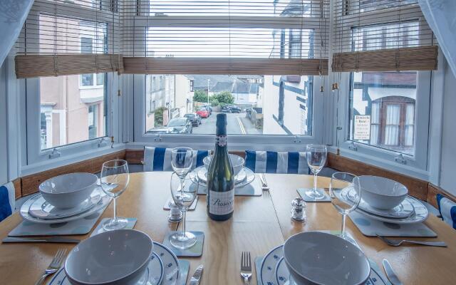 Starfish Apartment - 2 Bedroom - Tenby