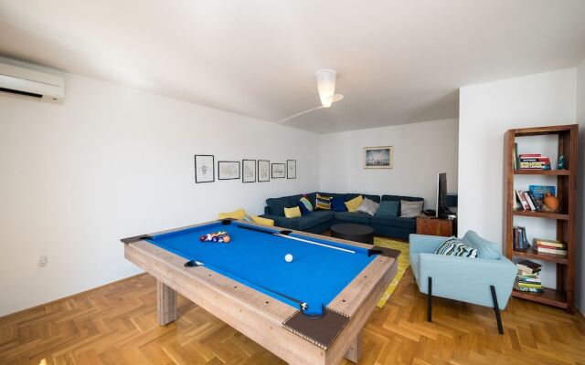 House Villa Jely