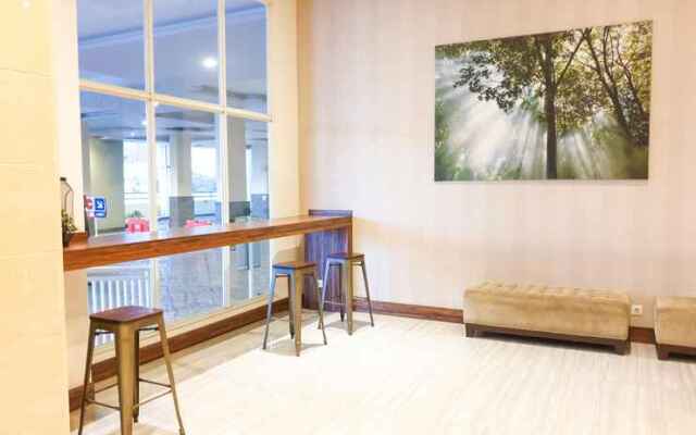 Galeri Ciumbuleuit 3 by Aya Stays