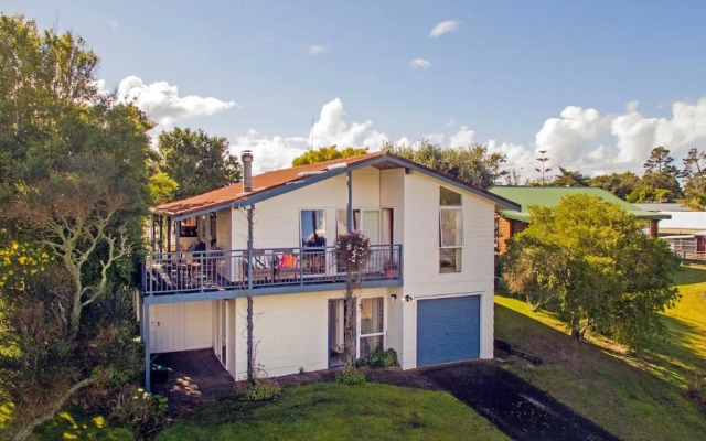 Perfect on Pleasant - Pauanui Holiday Home