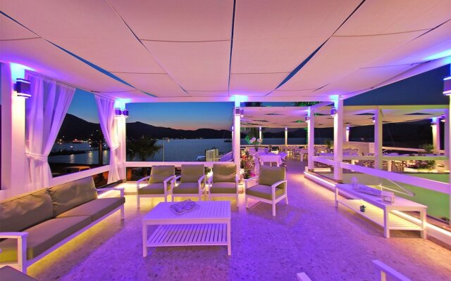 Poseidon Boutique Hotel  & Yacht Club