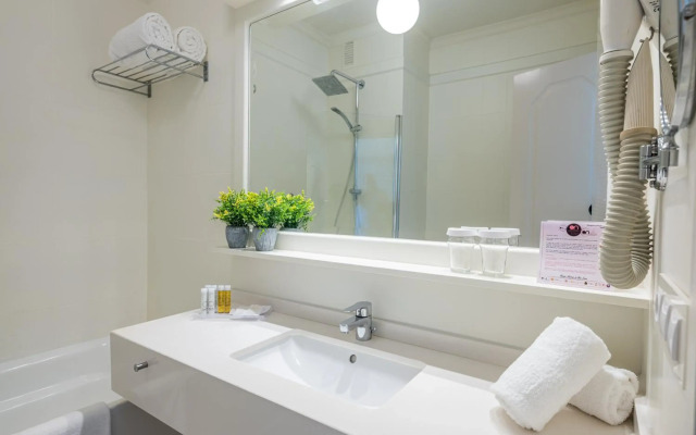 On Hotels Oceanfront - Adults Only