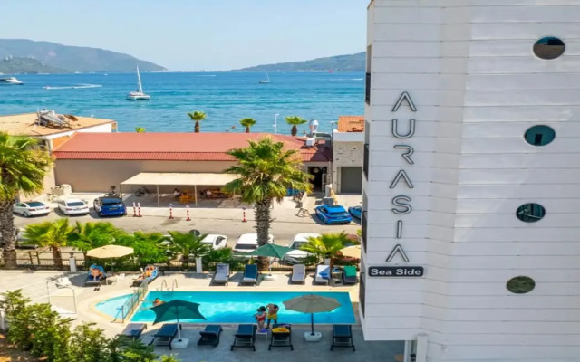 Aurasia SeaSide Hotel