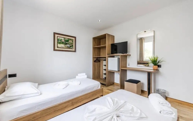 Bliss Double Room in Gjirokast r