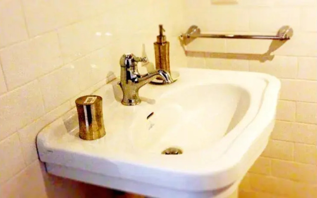 Vanity House