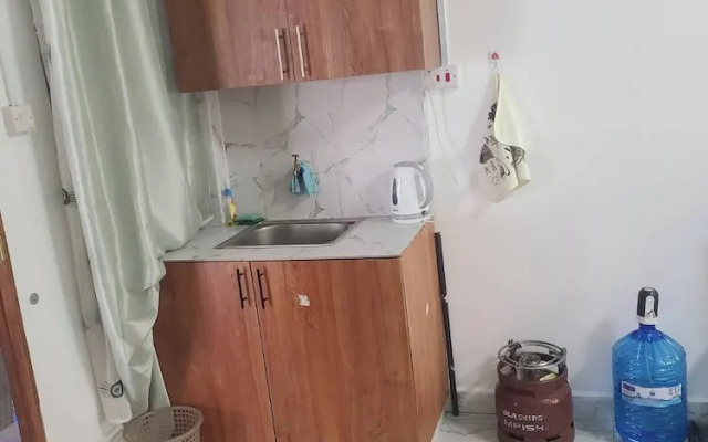 Studio 107, South B, Sana Sana