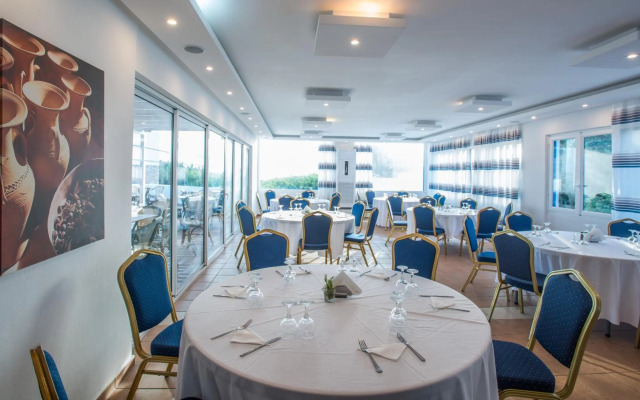 Naxos Palace Hotel