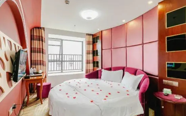 Fulong Hotel
